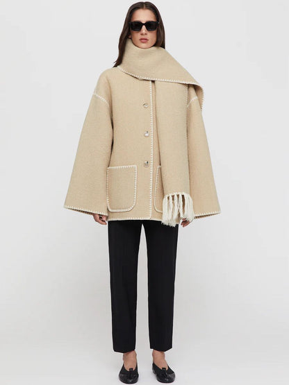 Anna - Eleganter City-Mantel mit Kontrastdetails