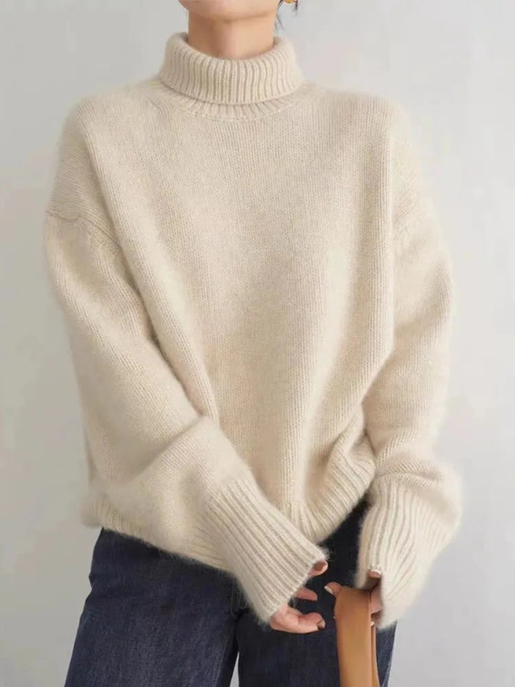 Isabella – Kuscheliger Pullover mit hohem Kragen