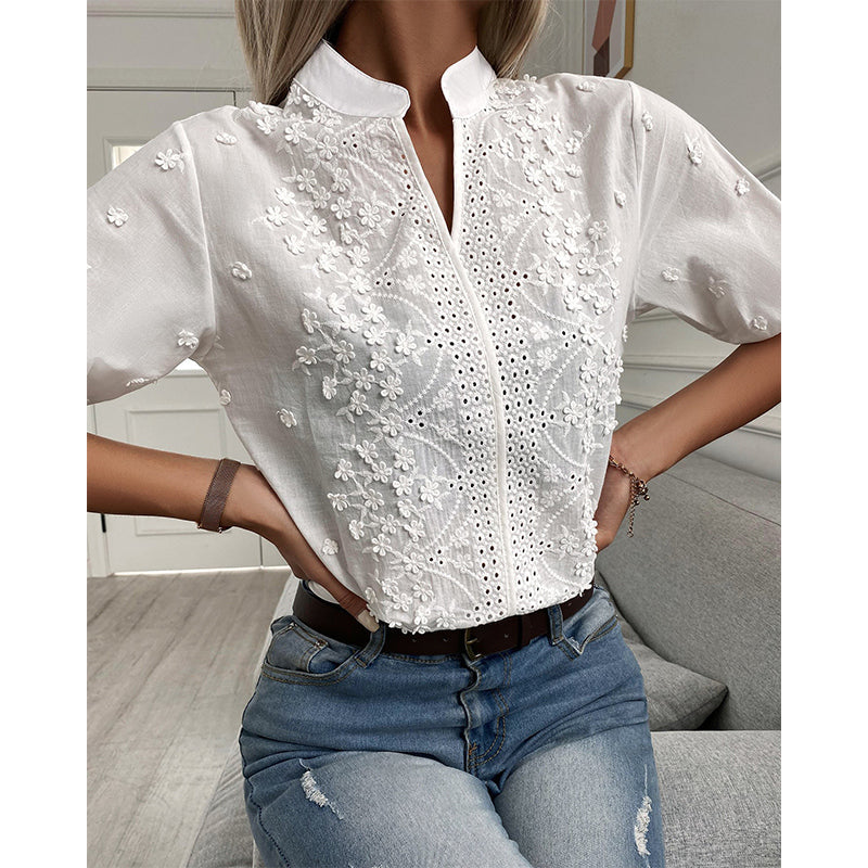 Annika - Elegante Bluse mit Stickerei und halblangen Ärmeln