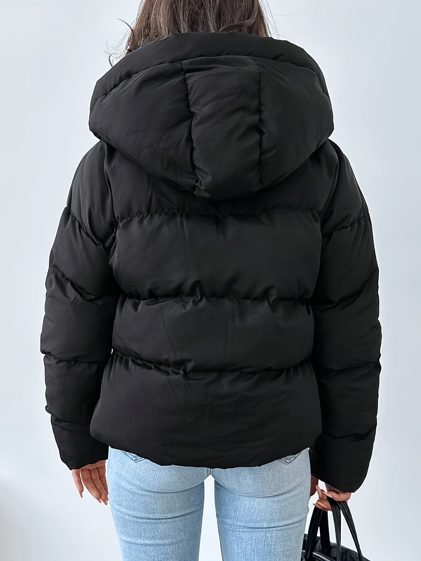 Damens Jacke mit Kapuze aus Polyester für Freizeit | Schwarzer Reißverschlussmantel mit Langen Ärmeln und Taschen | Maschinenwaschbar | Stilvolle Einfarbige, Nicht-Dehnbare Stoff | Ideal für Wintertrost & Mode