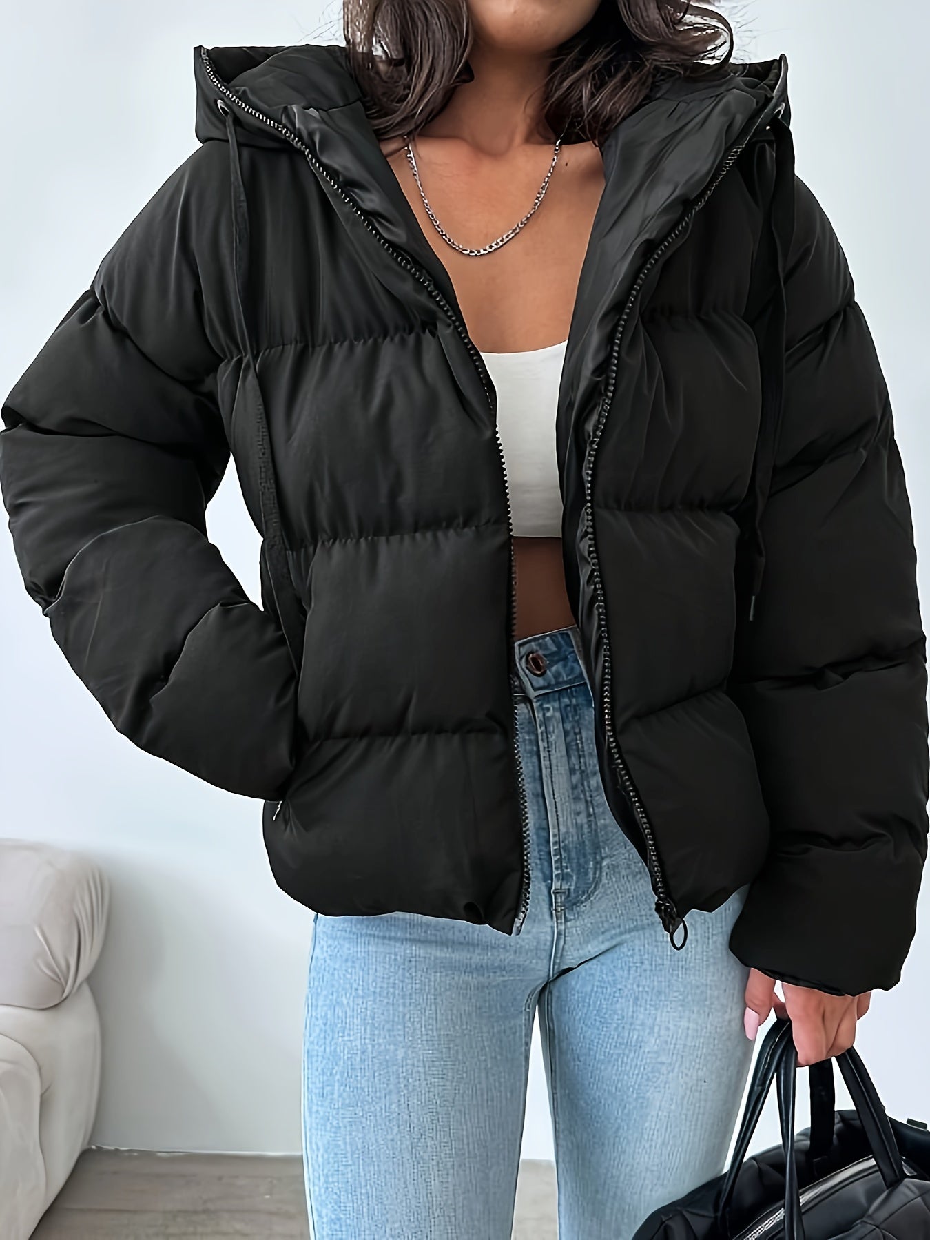 Damens Jacke mit Kapuze aus Polyester für Freizeit | Schwarzer Reißverschlussmantel mit Langen Ärmeln und Taschen | Maschinenwaschbar | Stilvolle Einfarbige, Nicht-Dehnbare Stoff | Ideal für Wintertrost & Mode